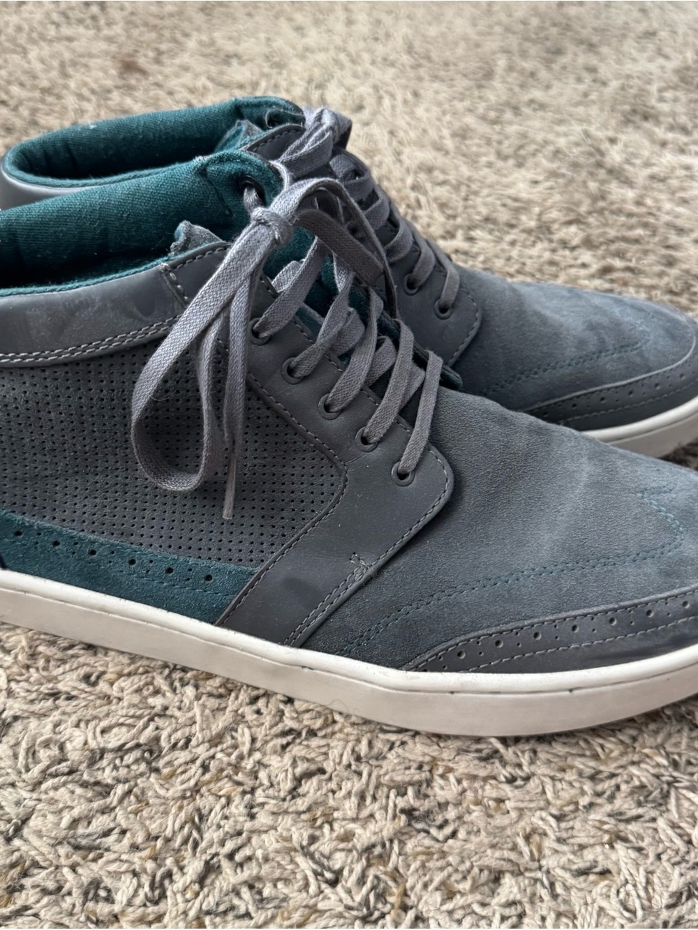 Ted Baker London Men’s Gray Suede Chukka Boots with Teal Lining - Size 12